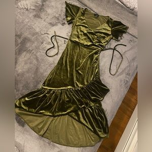 Great dress for special occasions.